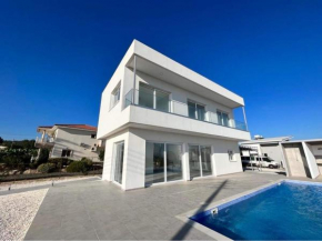 Villa Topaz